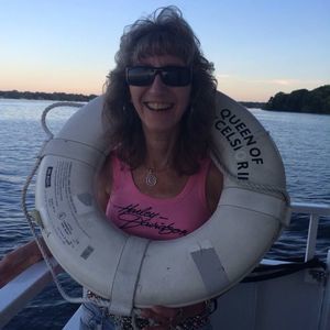 Meet your Posher, Deedra